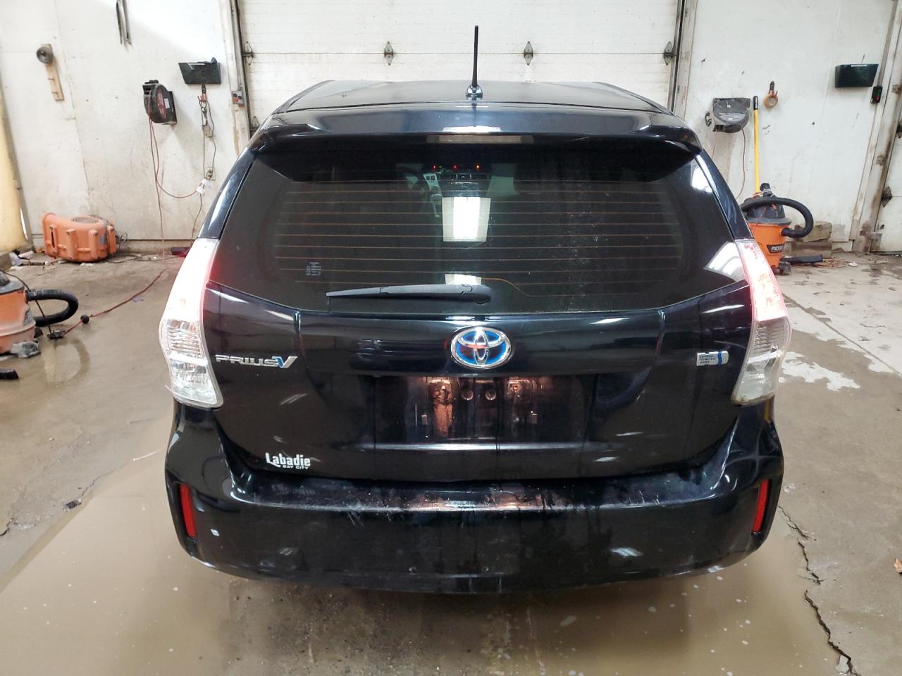 JTDZN3EU2C3137854 2012 Toyota Prius V