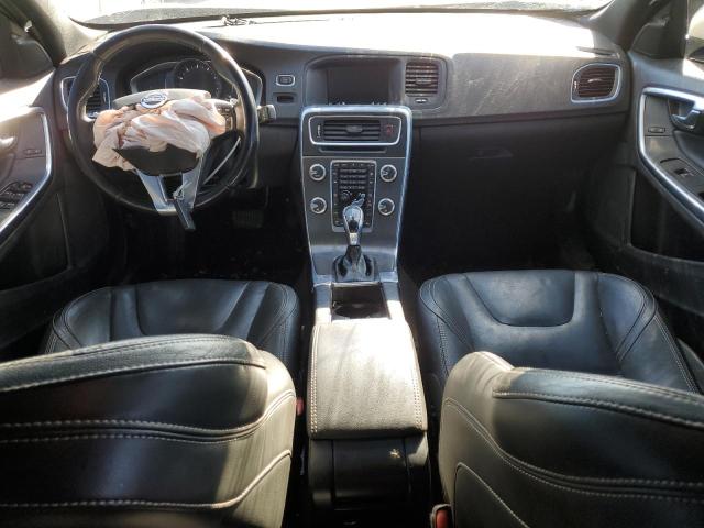 Sedans VOLVO S60 2016 Srebrny