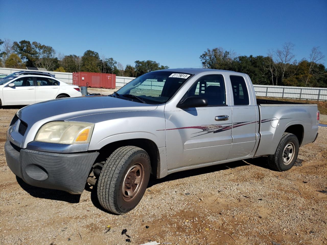 2006 Mitsubishi Raider Ls for Sale in Theodore, AL - Rear End