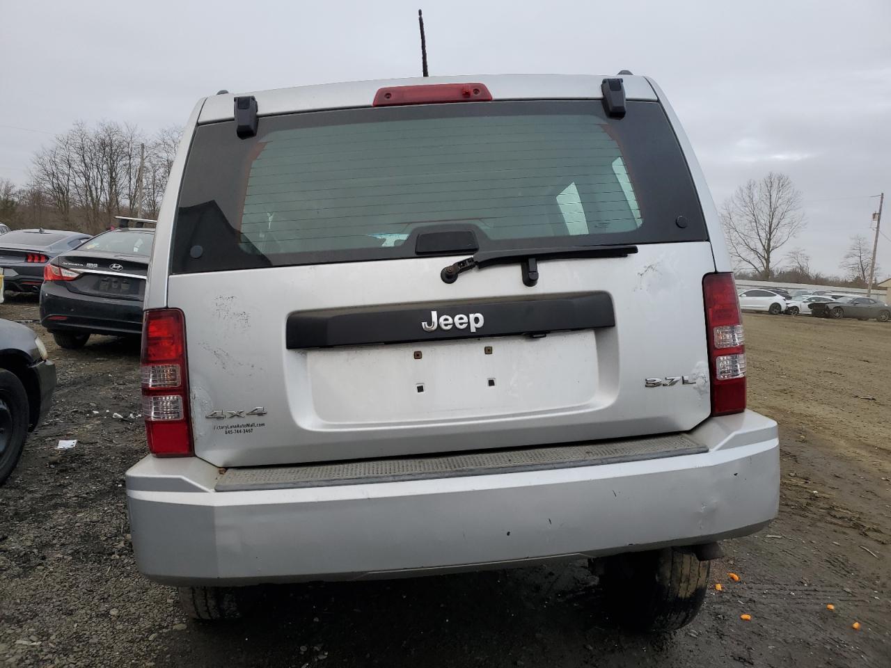 1J8GN28KX8W271392 2008 Jeep Liberty Sport