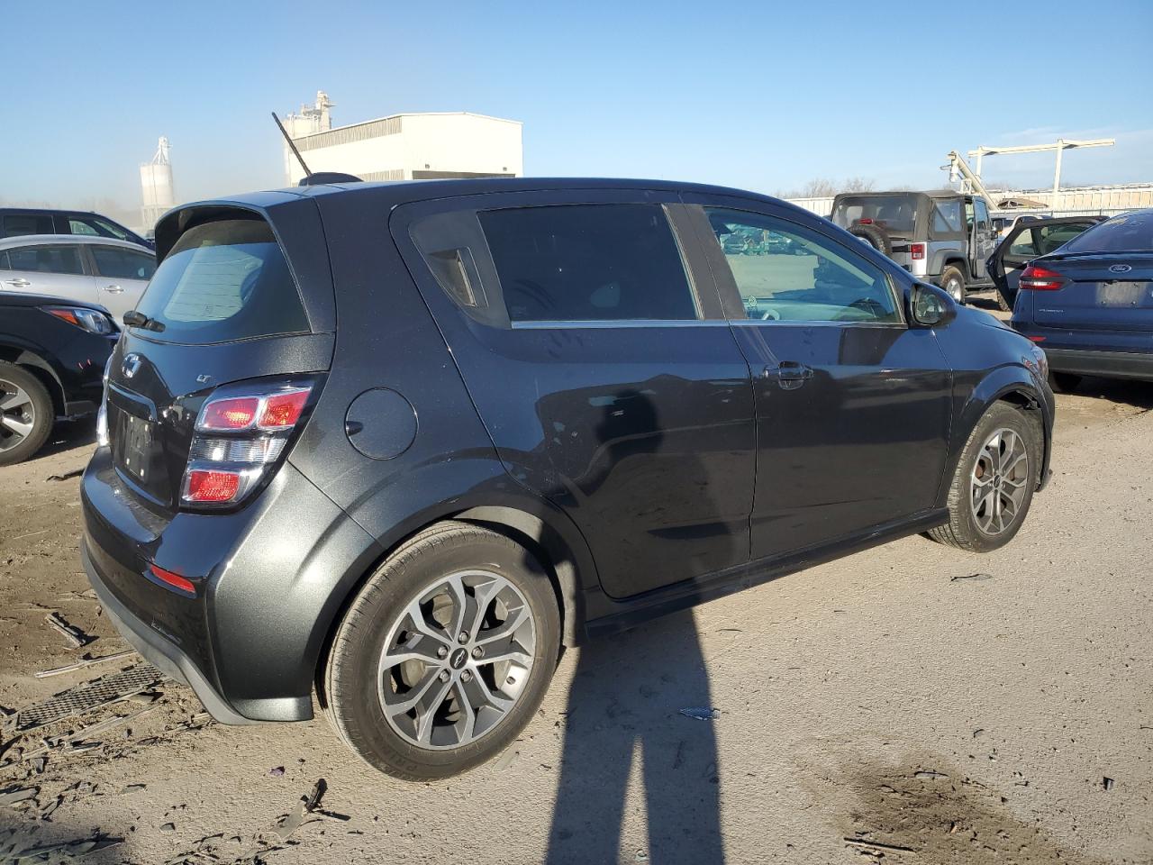 1G1JD6SH5J4107126 2018 Chevrolet Sonic Lt