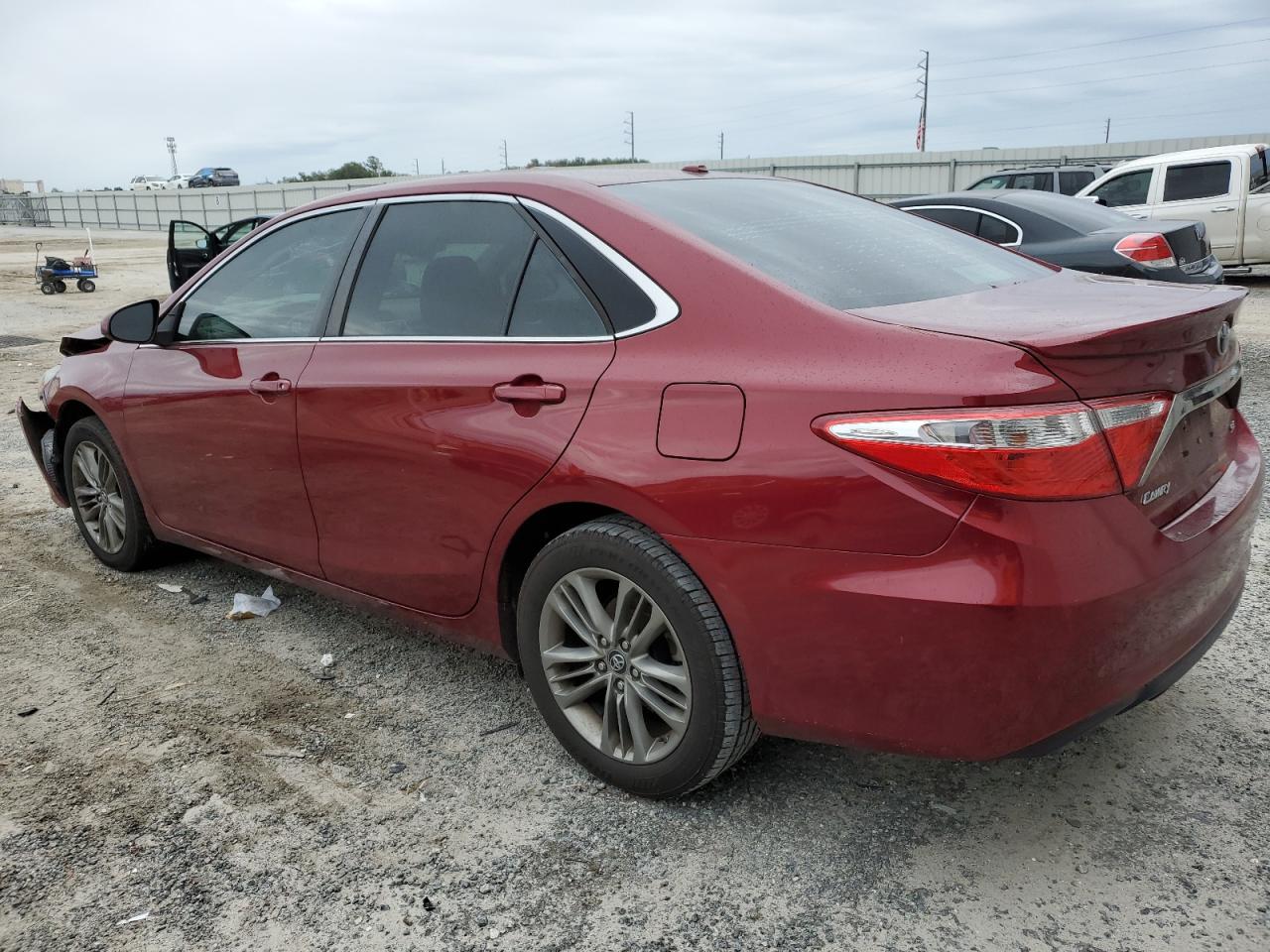 VIN 4T1BF1FKXHU755968 2017 TOYOTA CAMRY no.2