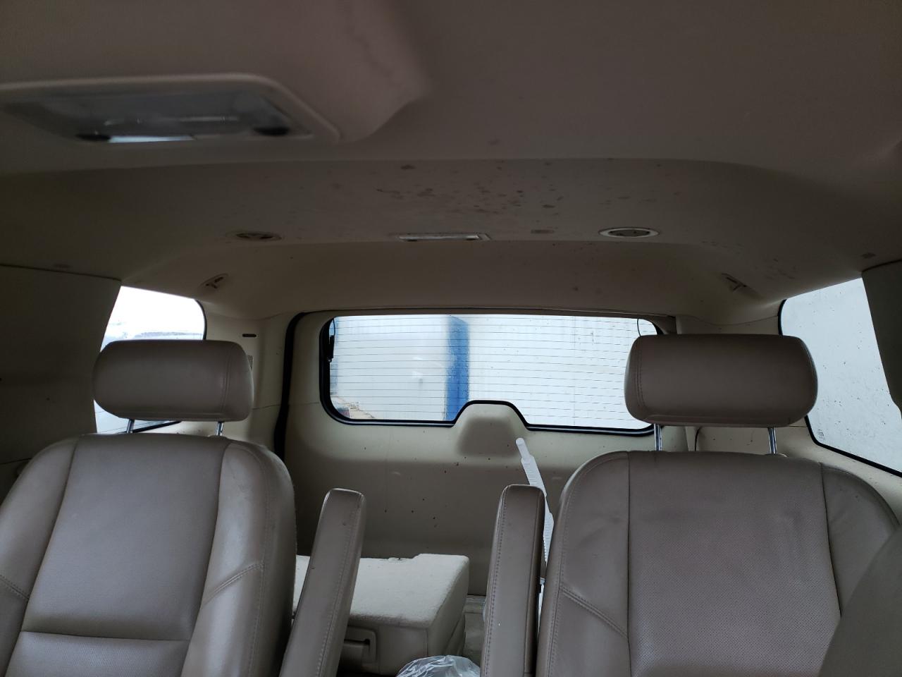 2009 Cadillac Escalade - Image 10