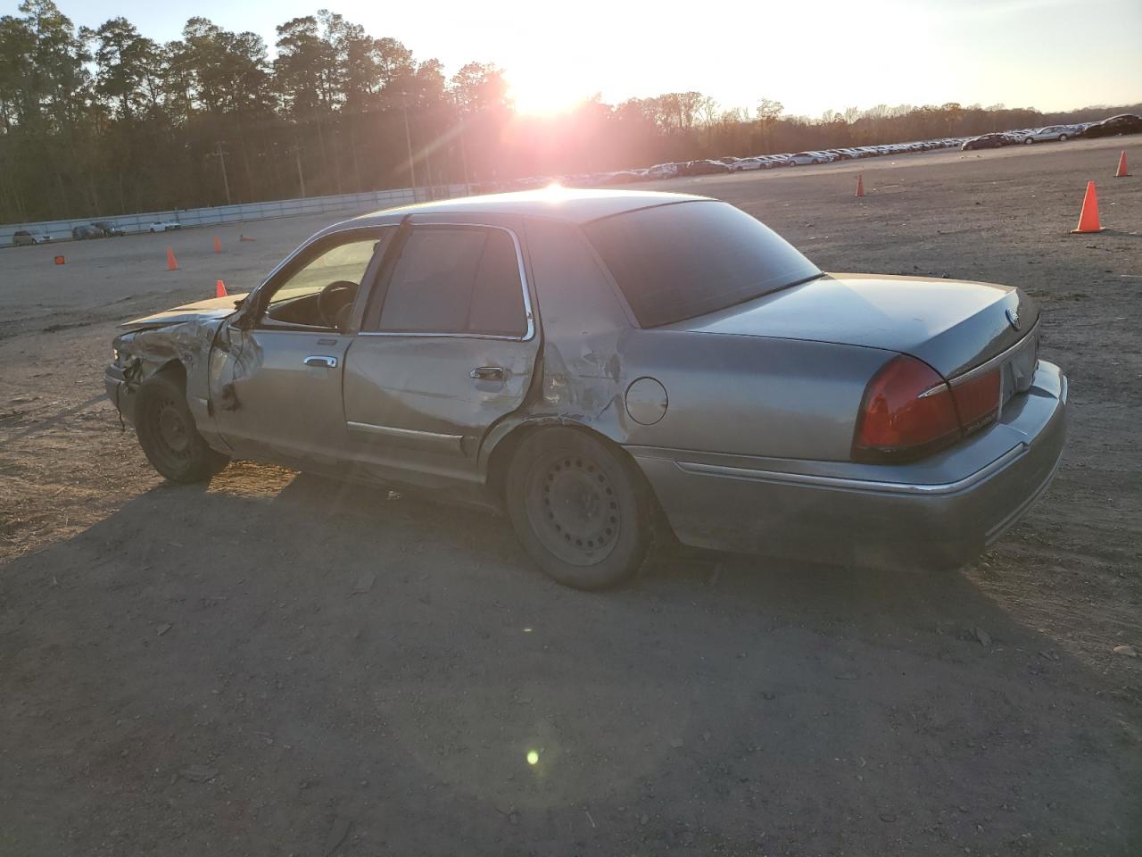1998 Mercury Grand Marquis Gs blue sedan gasoline 2MEFM74WXWX674011 photo #3