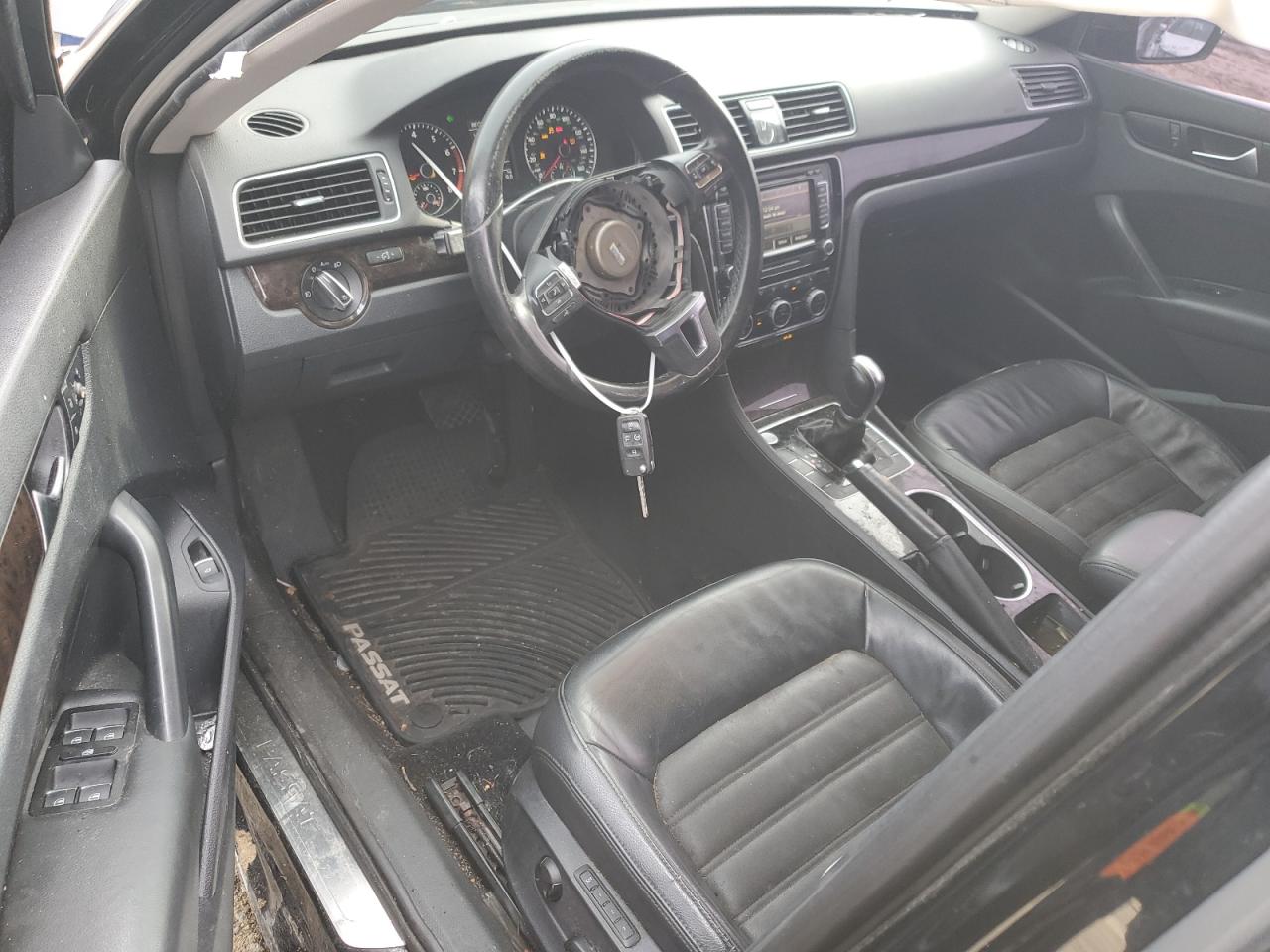 2014 Volkswagen Passat Sel VIN: 1VWCT7A32EC044381 Lot: 82102603