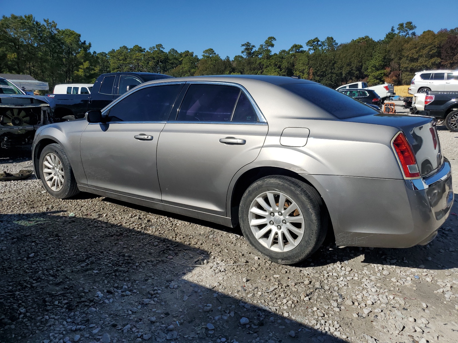 2014 Chrysler 300 vin: 2C3CCAAG3EH269347