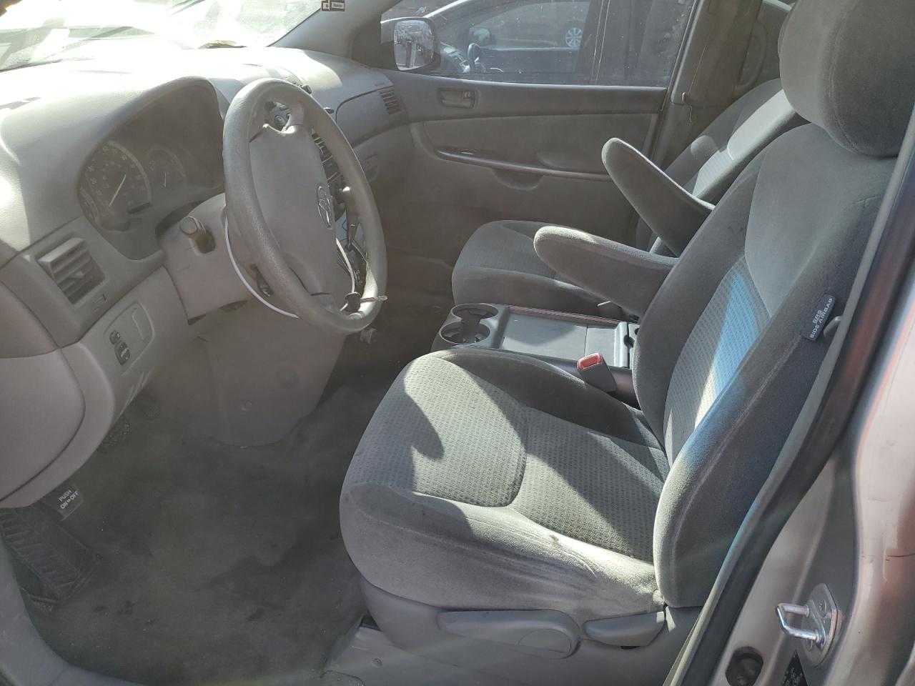 2006 Toyota Sienna - Image 7