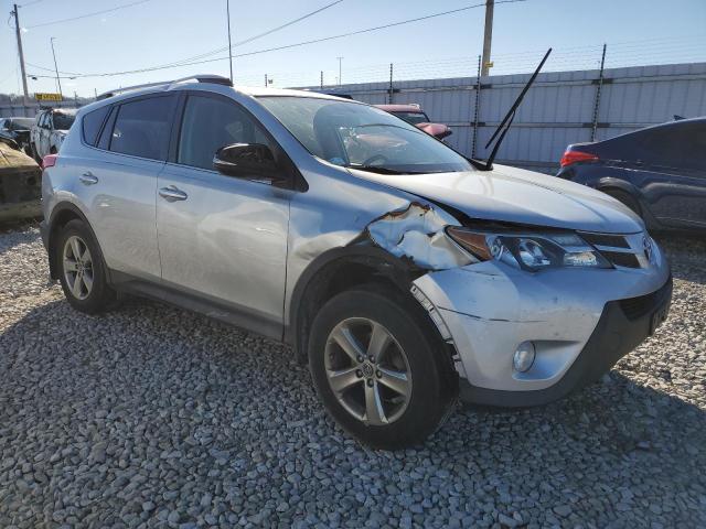  TOYOTA RAV4 2015 Srebrny