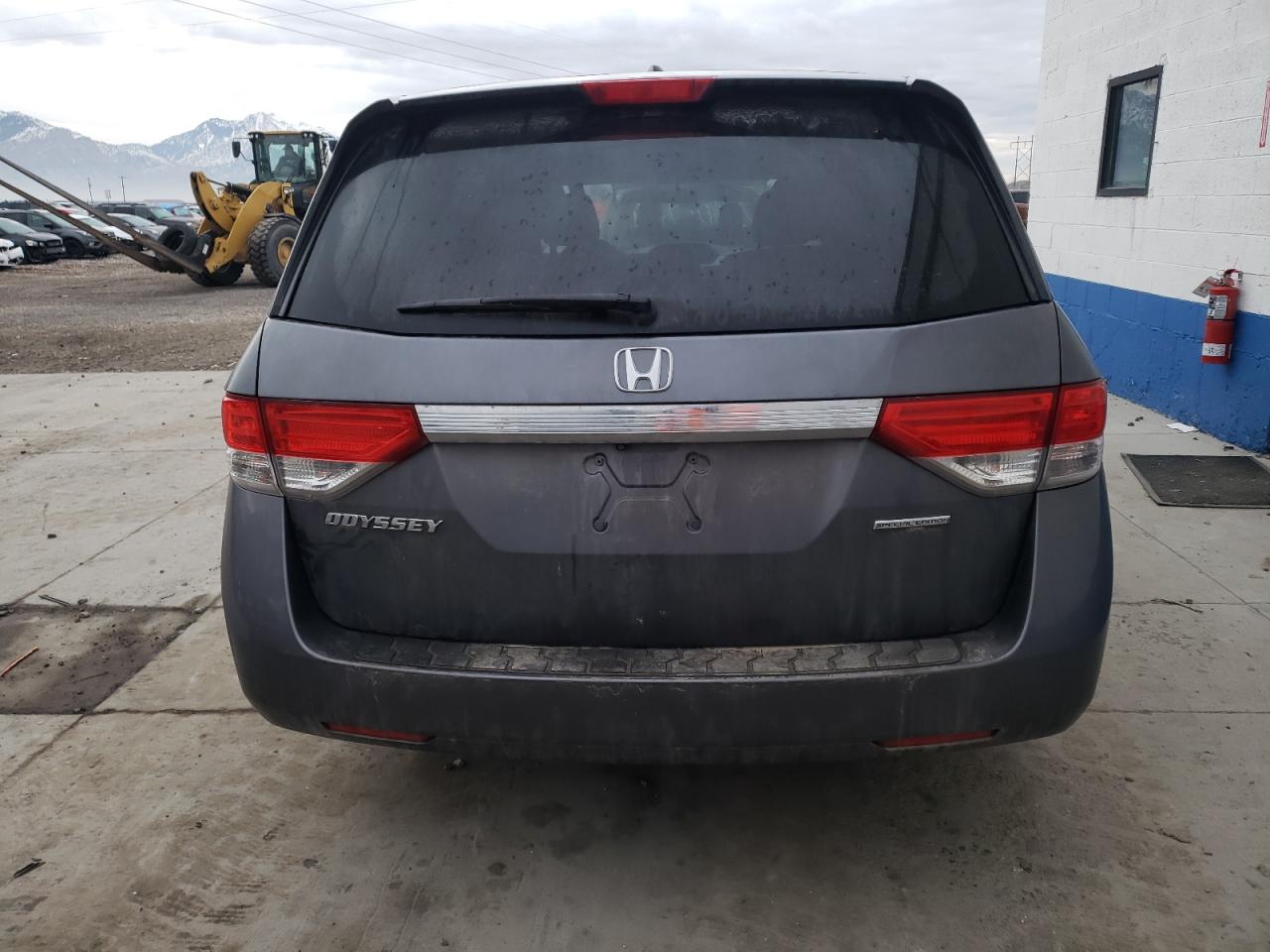 5FNRL5H32GB048153 2016 Honda Odyssey Se