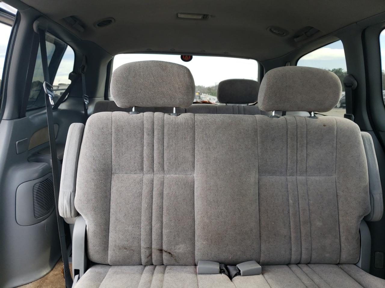 2000 Toyota Sienna Ce VIN: 4T3ZF19C0YU239449 Lot: 60985805
