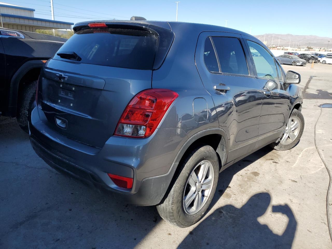 3GNCJKSB8LL331346 2020 Chevrolet Trax Ls