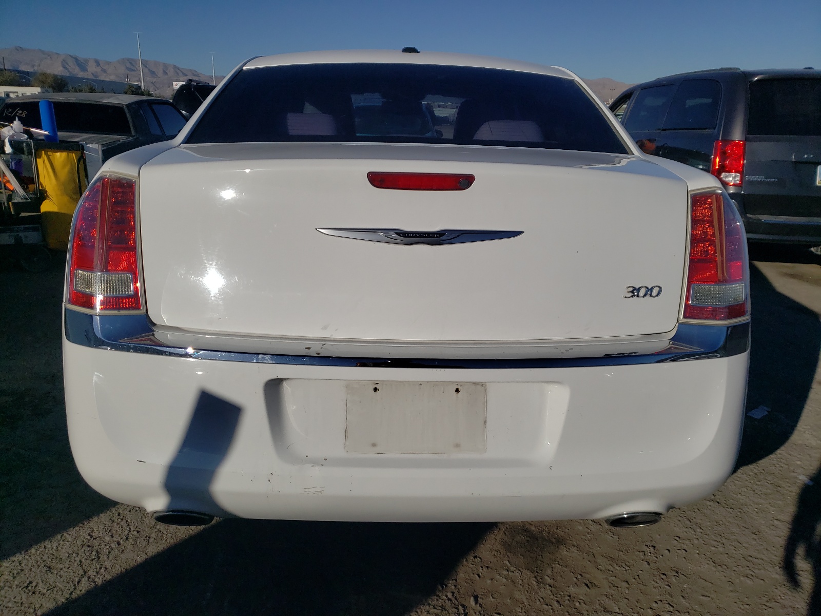 2013 Chrysler 300 vin: 2C3CCAAG3DH727130