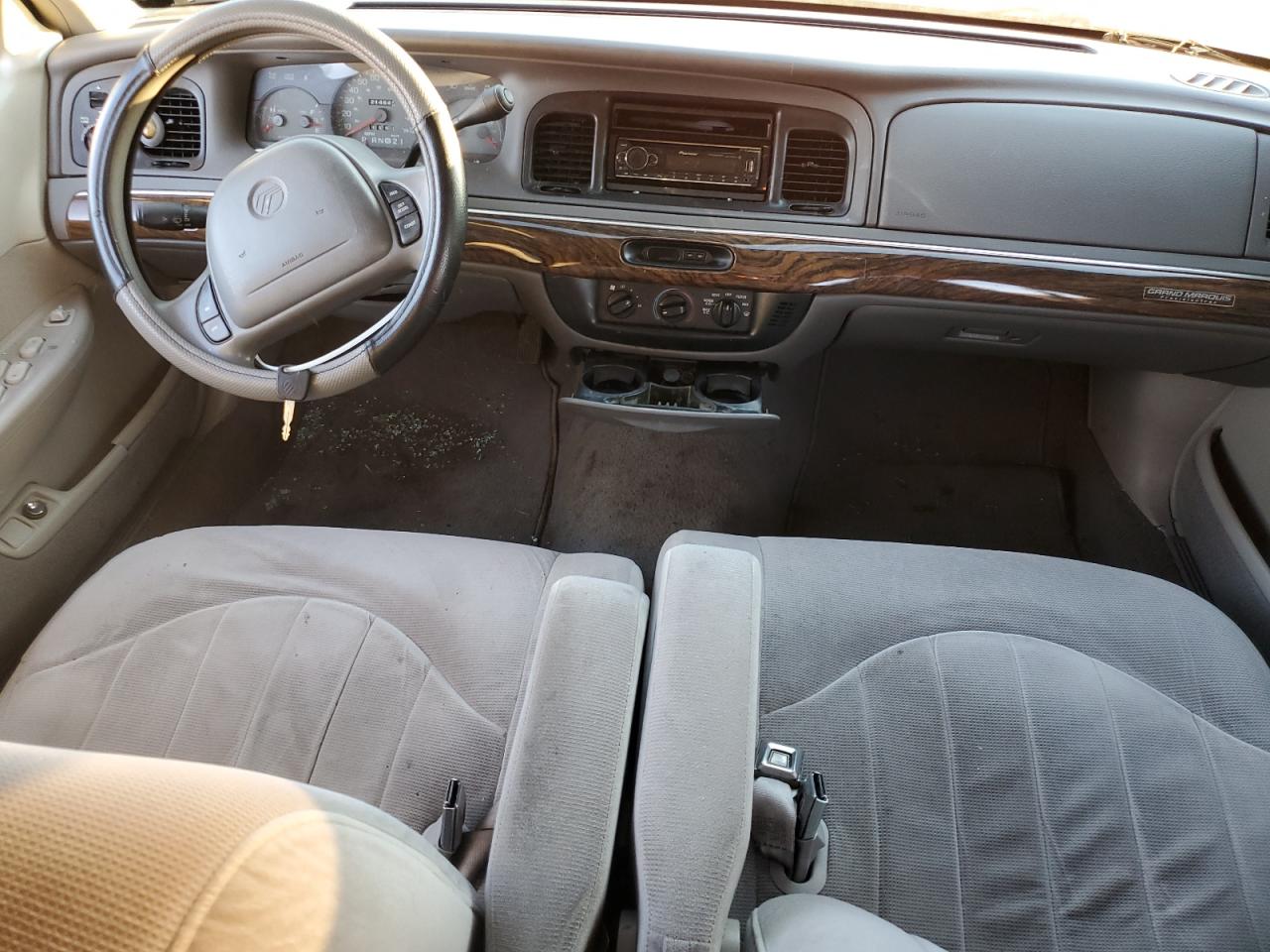 1998 Mercury Grand Marquis Gs VIN: 2MEFM74WXWX674011 Lot: 82581303