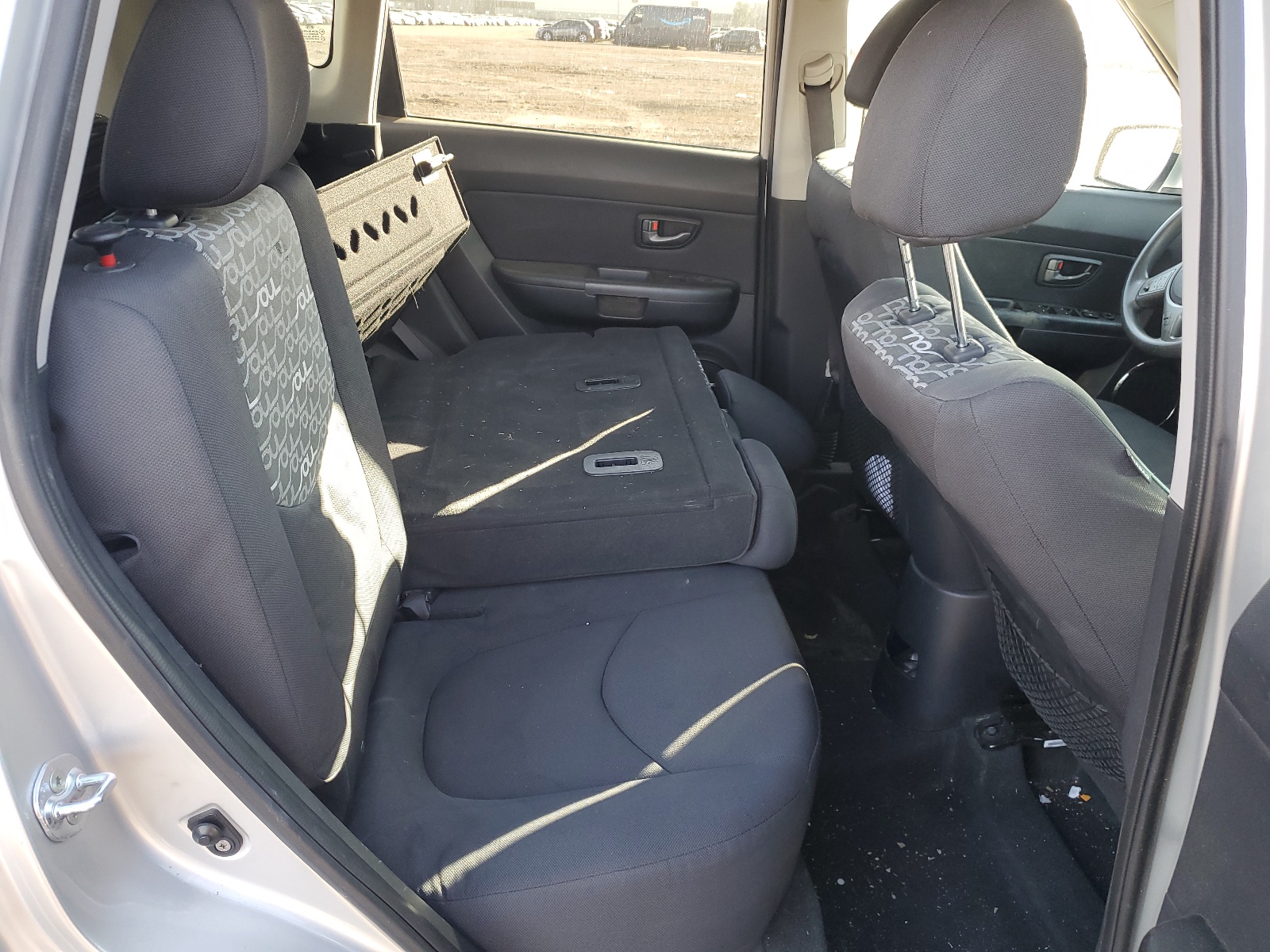 KNDJT2A2XB7707673 2011 Kia Soul +