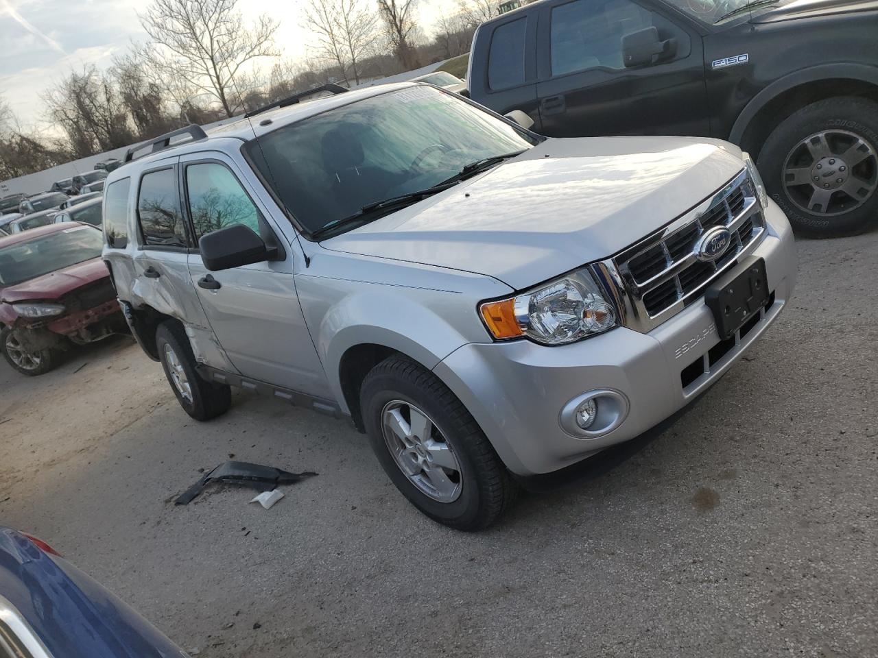 1FMCU0D7XBKA55163 2011 Ford Escape Xlt