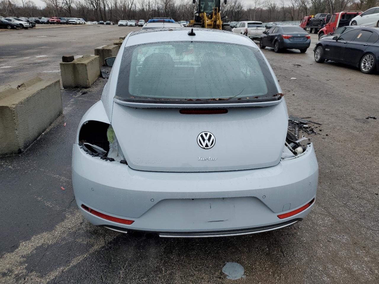 2018 Volkswagen Beetle Se VIN: 3VWJD7AT0JM726611 Lot: 77896173