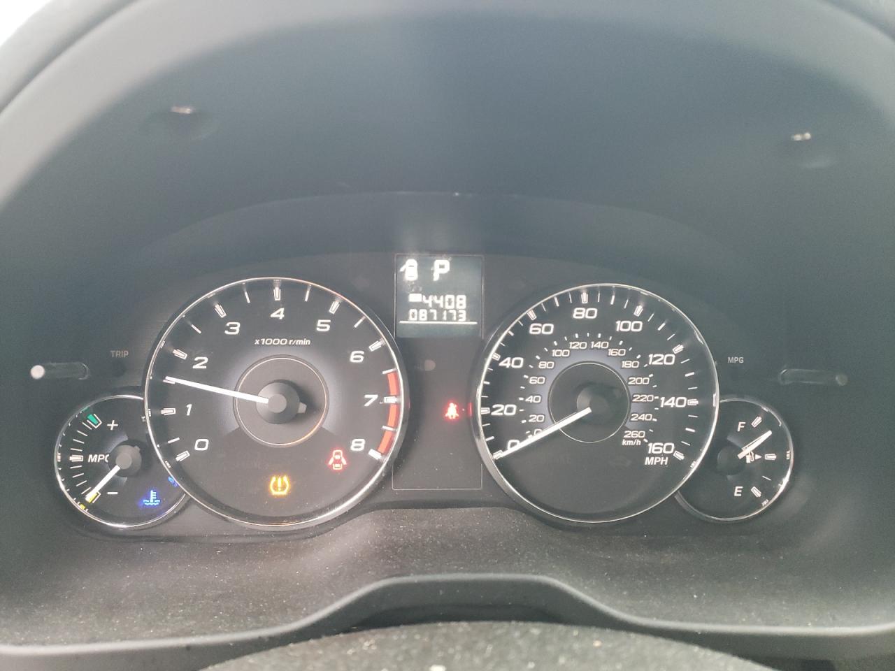 2011 Subaru Legacy 3.6R Premium VIN: 4S3BMDH63B2245458 Lot: 82437424