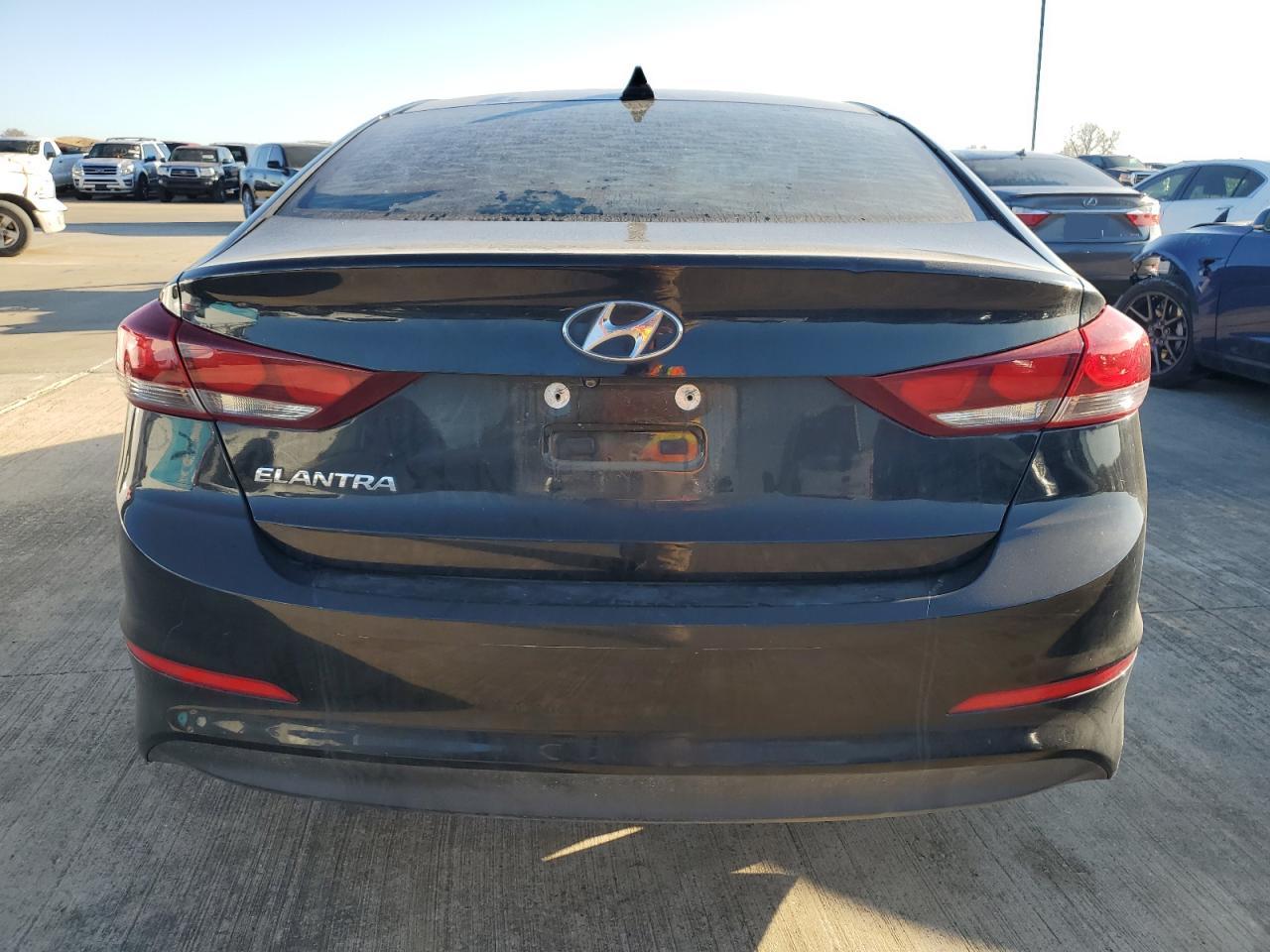 2017 Hyundai Elantra - Image 6