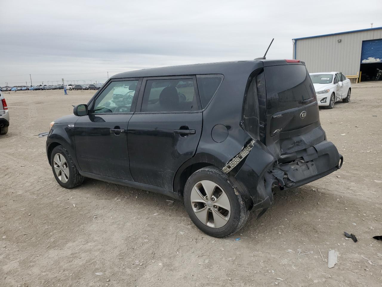 VIN KNDJN2A29G7377655 2016 KIA SOUL no.2