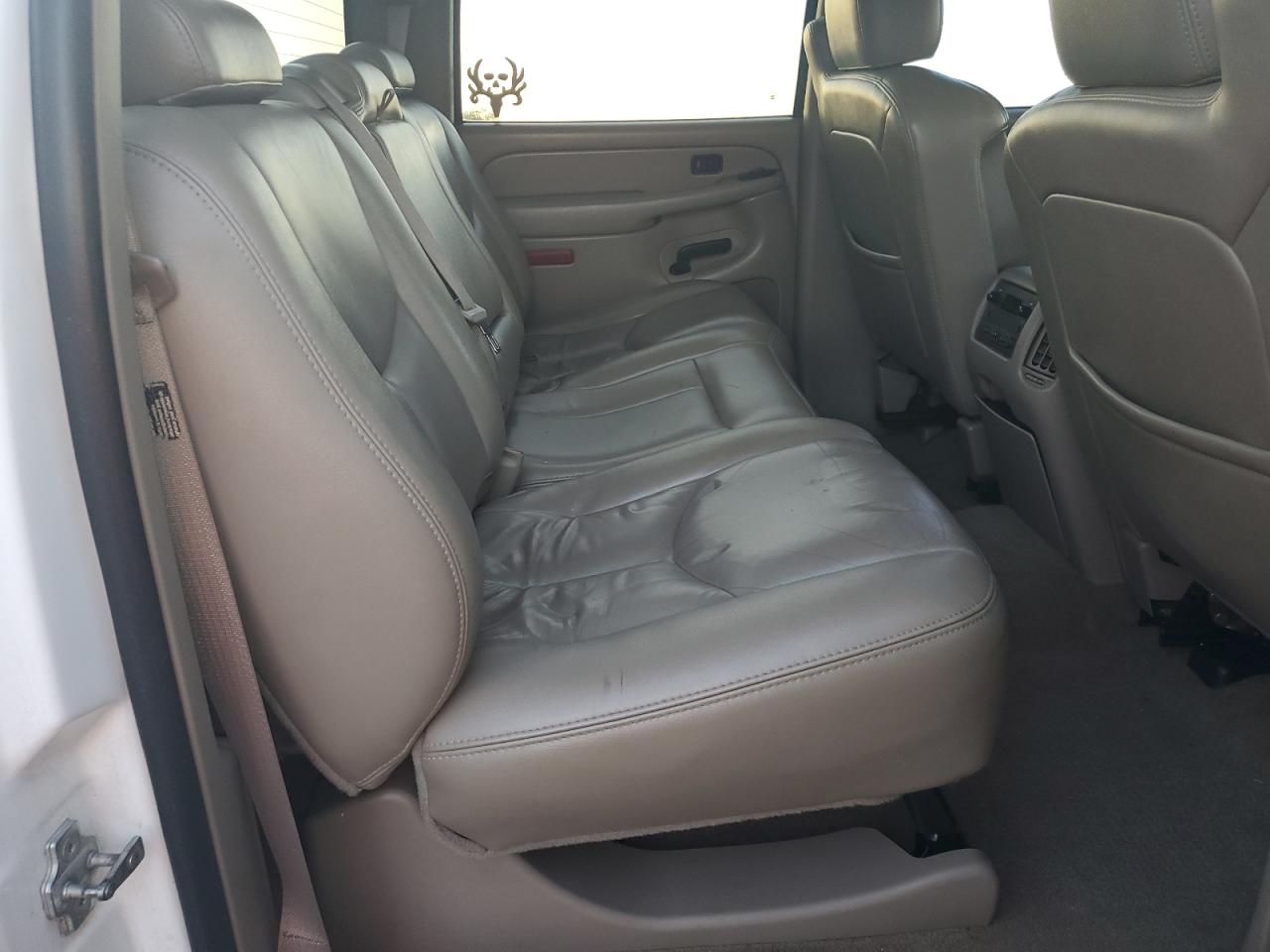 2006 Chevrolet Silverado - Image 10