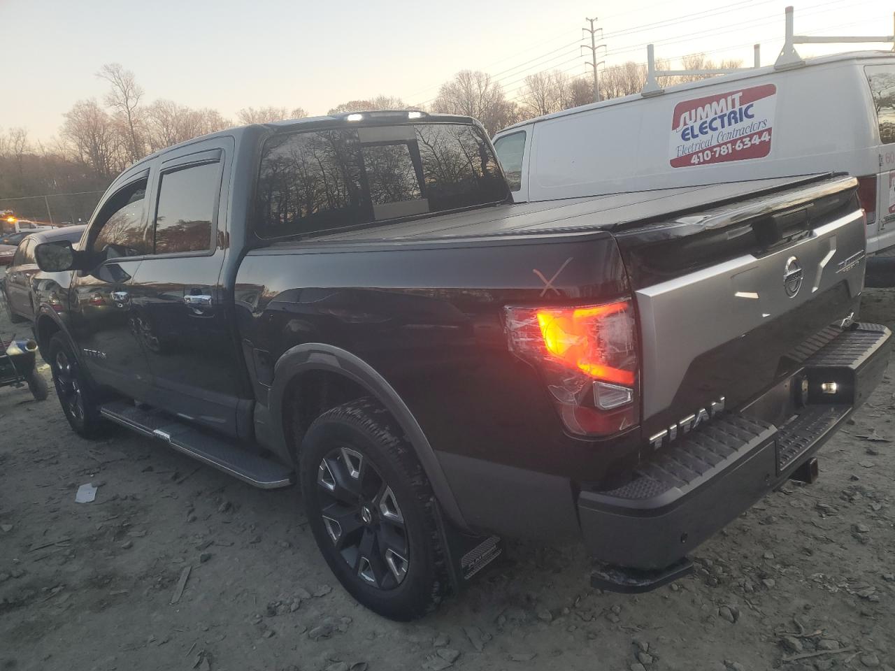 2021 Nissan Titan - Image 2