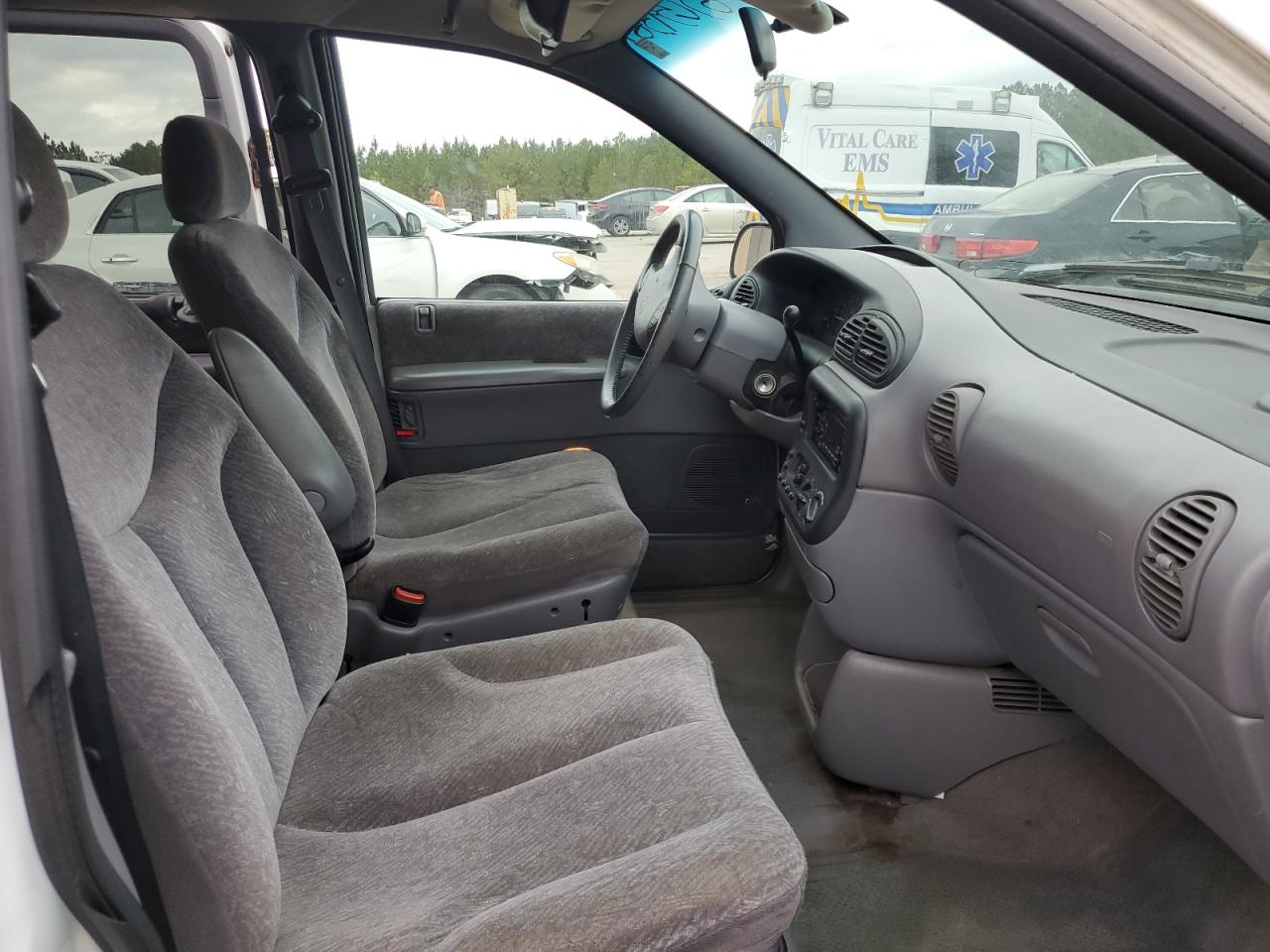 2000 Dodge Grand Caravan Se VIN: 2B4GP44G9YR687048 Lot: 85239584