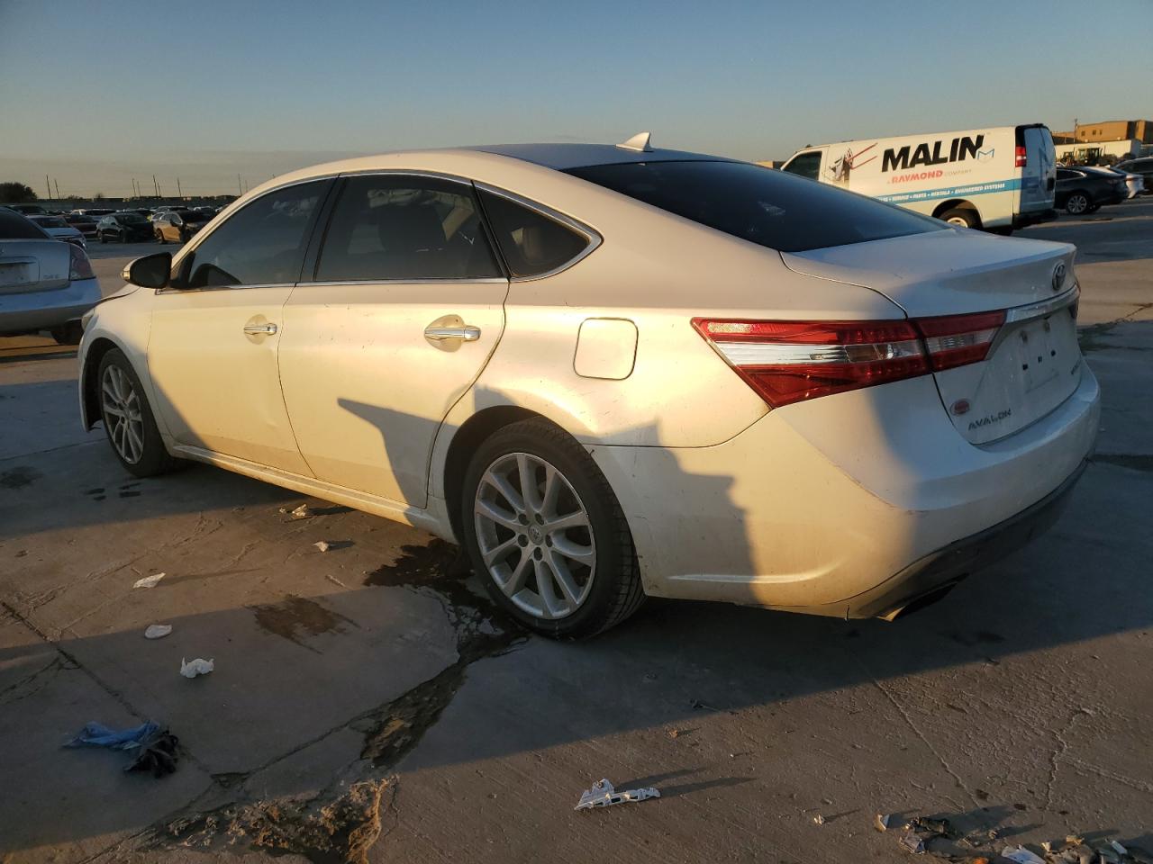 VIN 4T1BK1EB6FU165471 2015 TOYOTA AVALON no.2