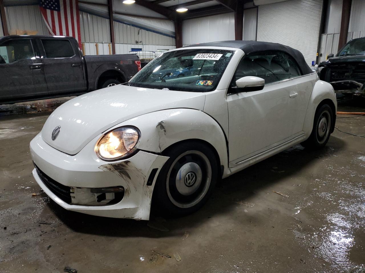 VIN 3VW5P7AT9DM820760 2013 VOLKSWAGEN BEETLE no.1