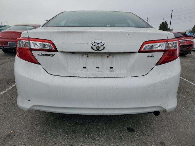  TOYOTA CAMRY 2014 Белый