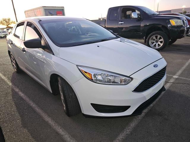 Sedans FORD FOCUS 2015 White