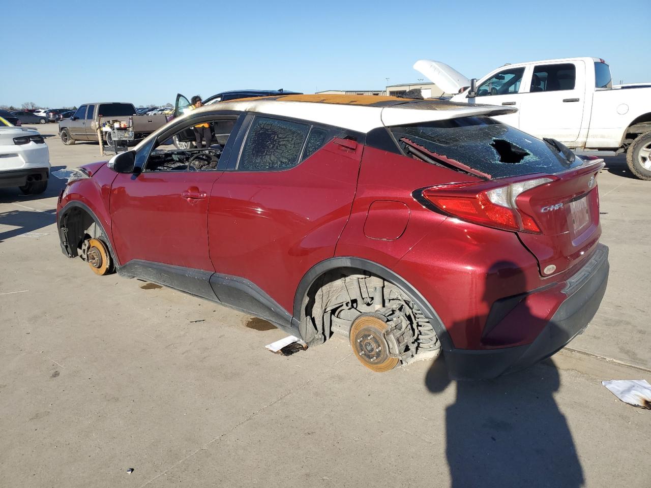 NMTKHMBX5JR063403 TOYOTA C-HR 2018