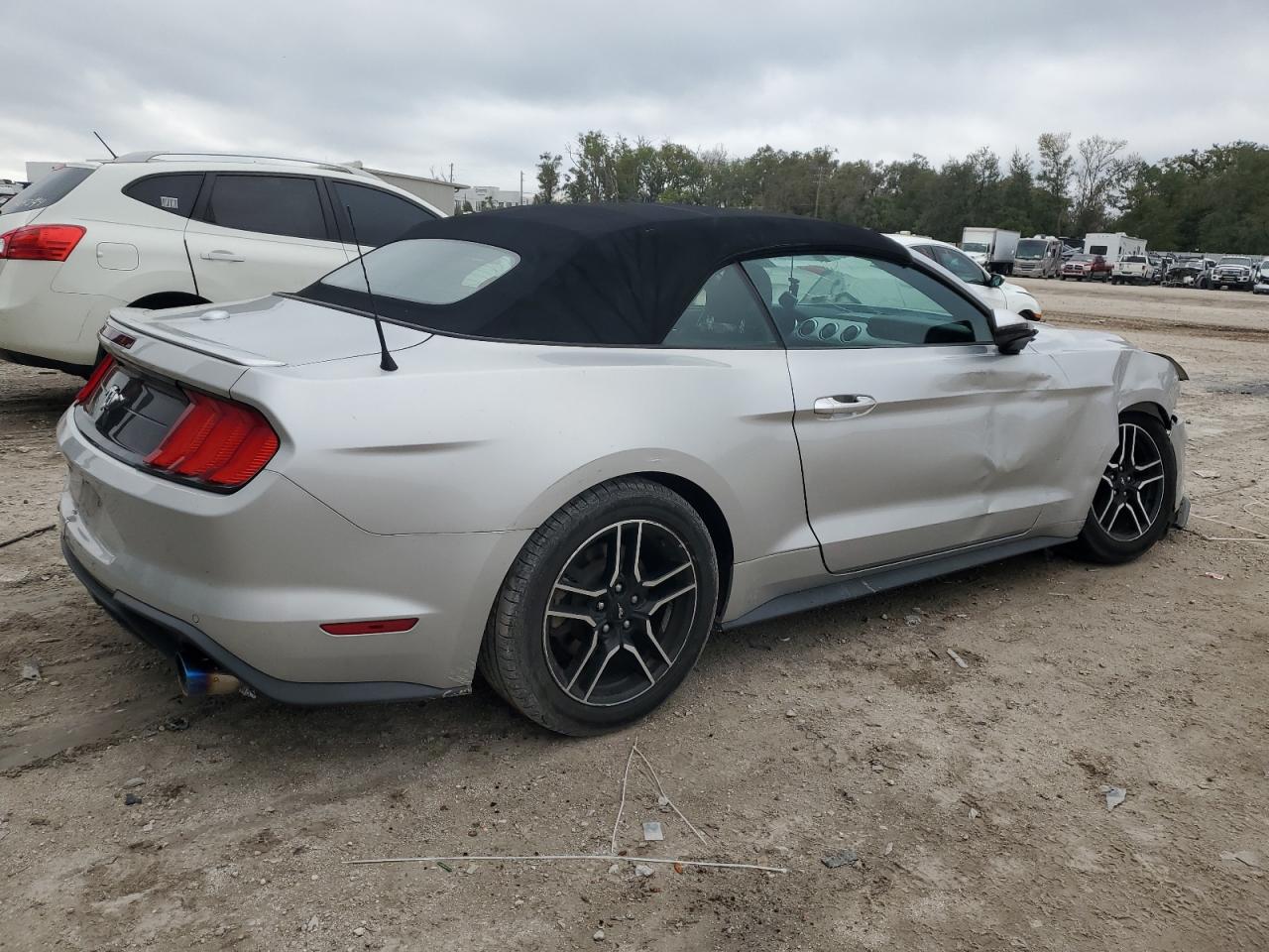 1FATP8UH3J5177398 FORD ALL Models 2018