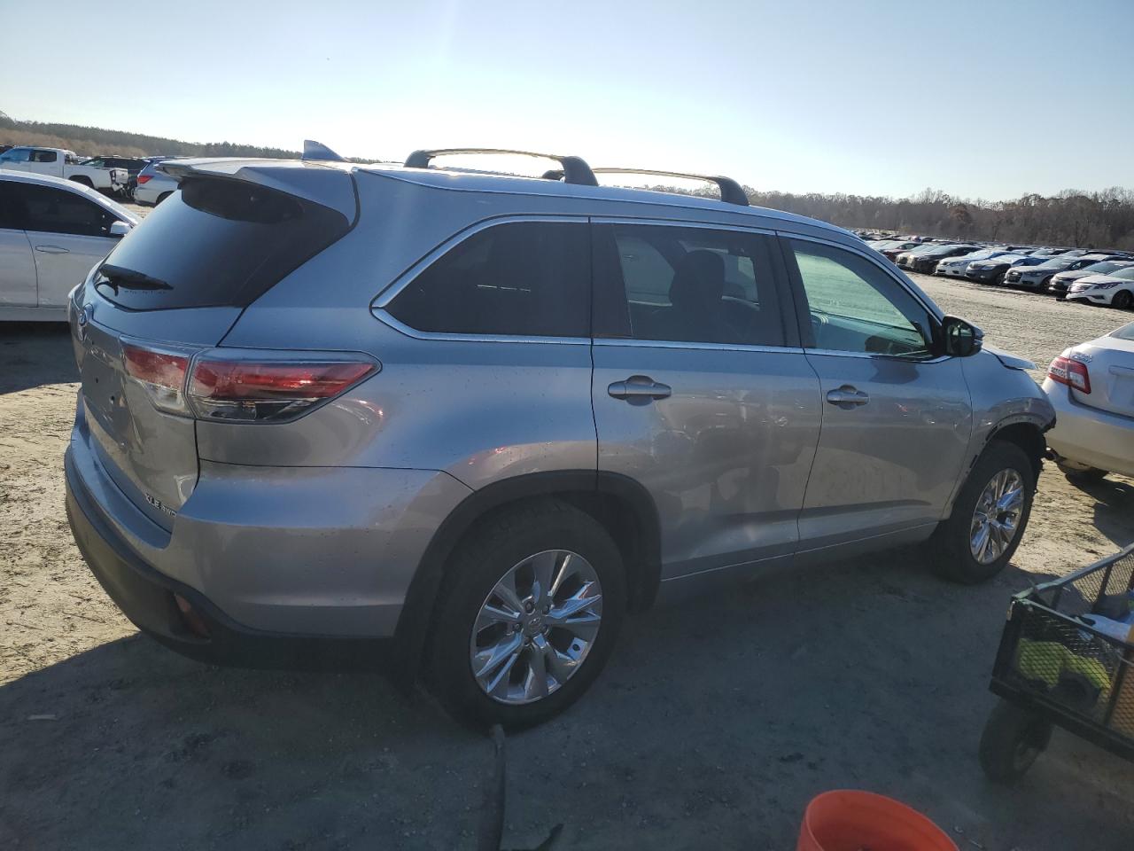 2015 Toyota Highlander - Image 3
