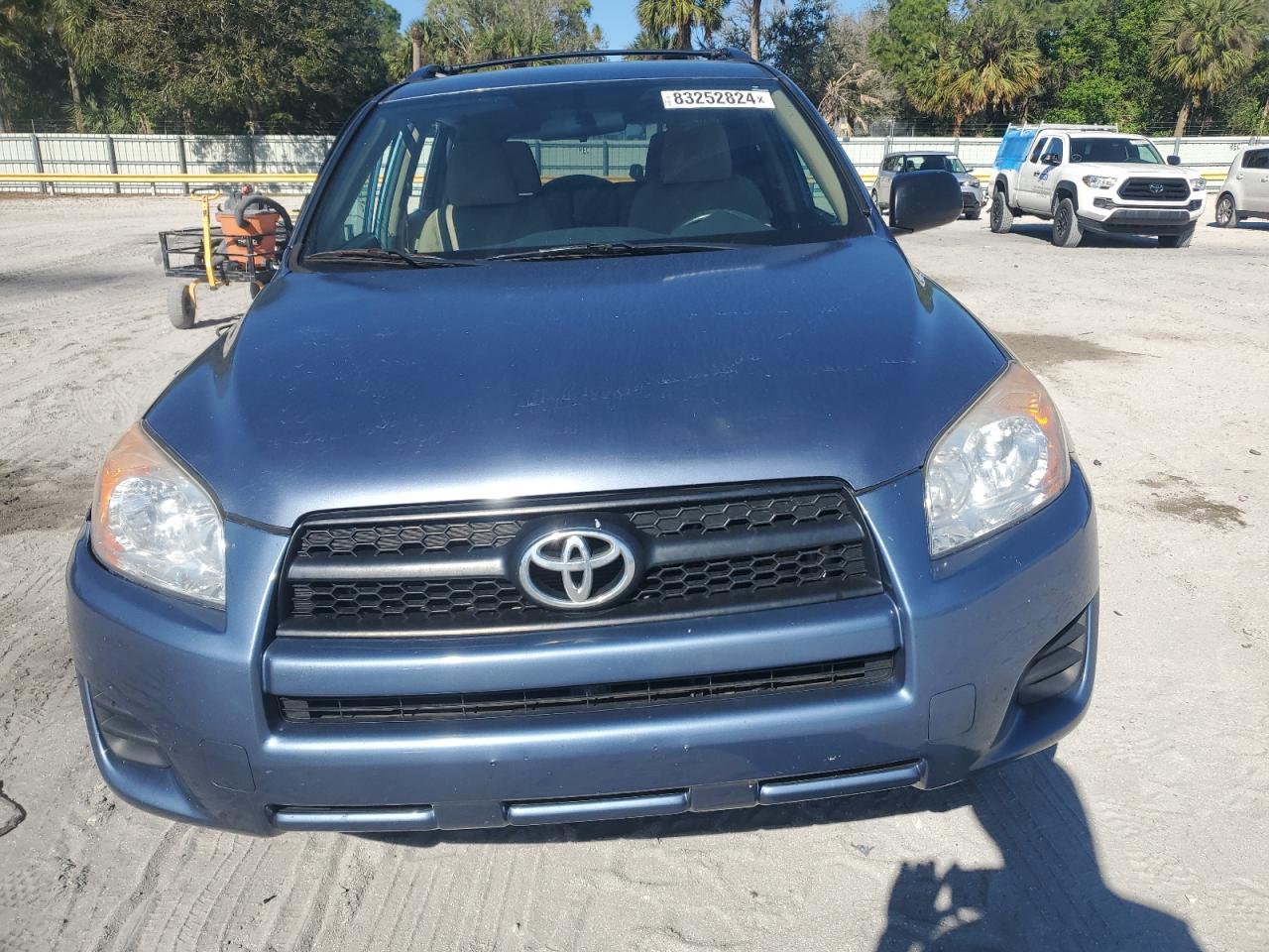 2012 Toyota RAV 4 - Image 5