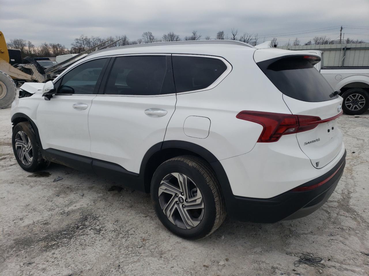 2023 Hyundai Santa Fe - Image 2