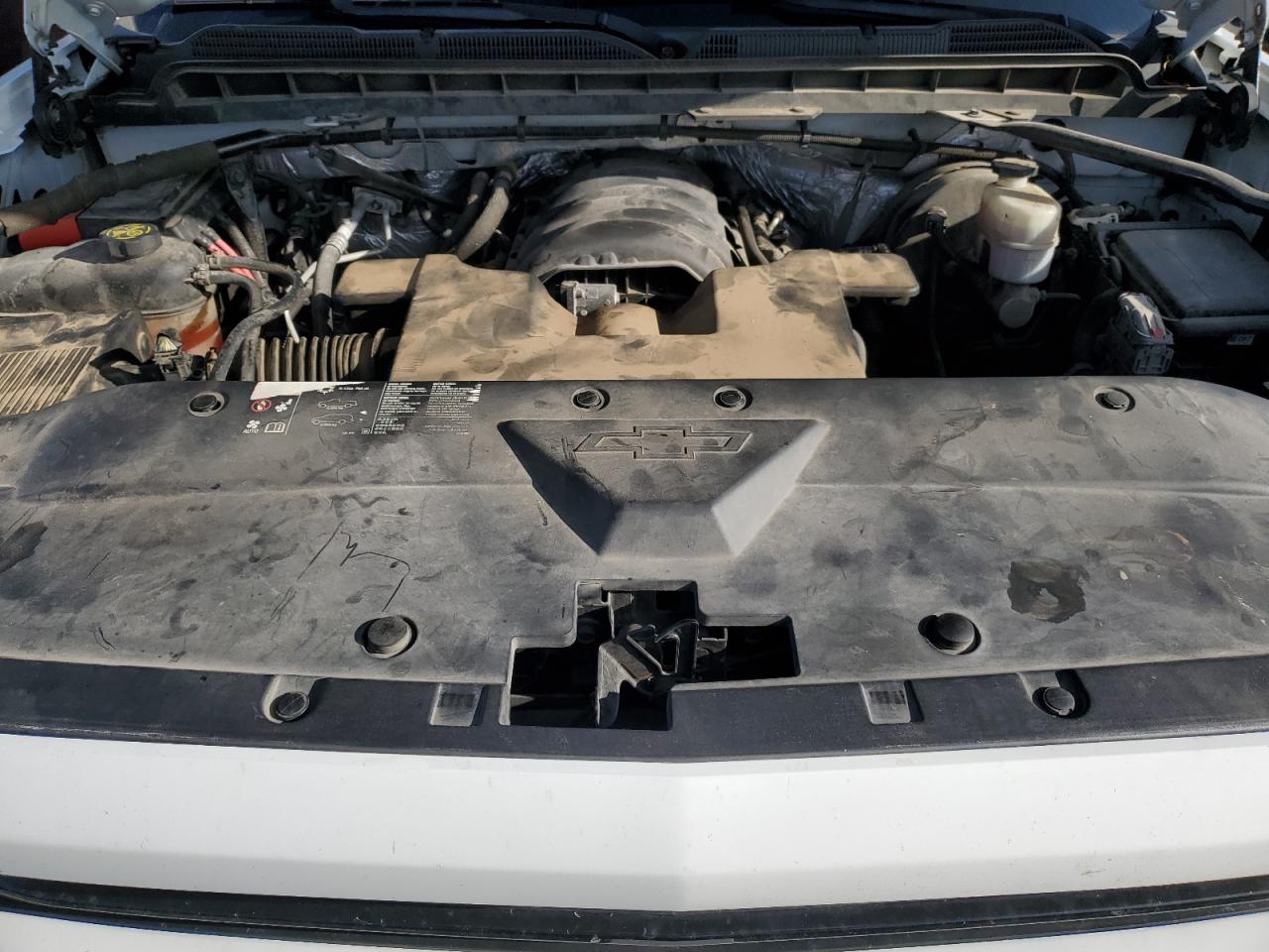 2016 Chevrolet Silverado - Image 11