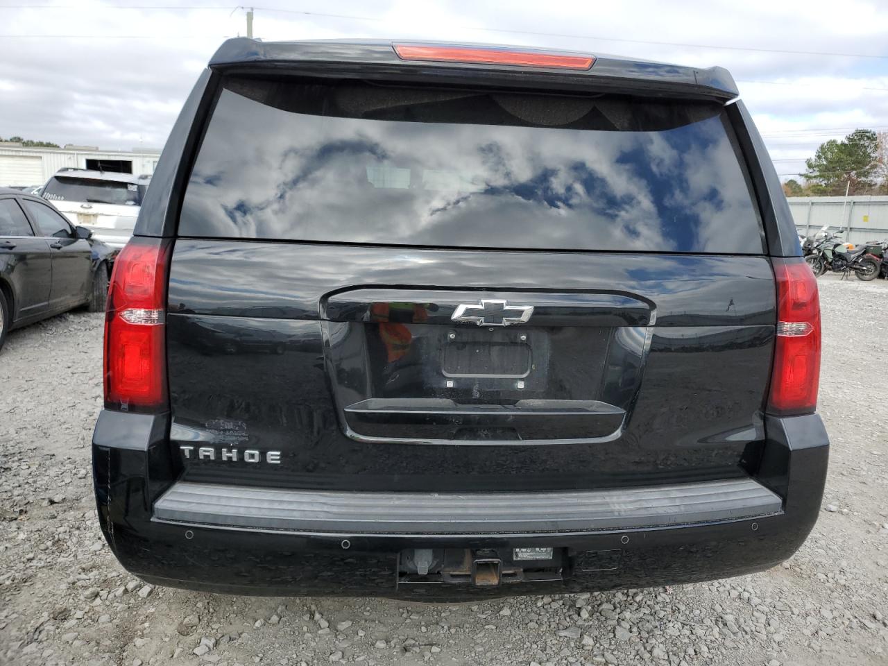 2015 Chevrolet Tahoe C1500 Ls VIN: 1GNSCAKC2FR588685 Lot: 85131644