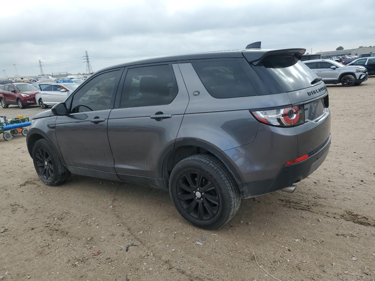 2019 Land Rover Discovery - Image 2