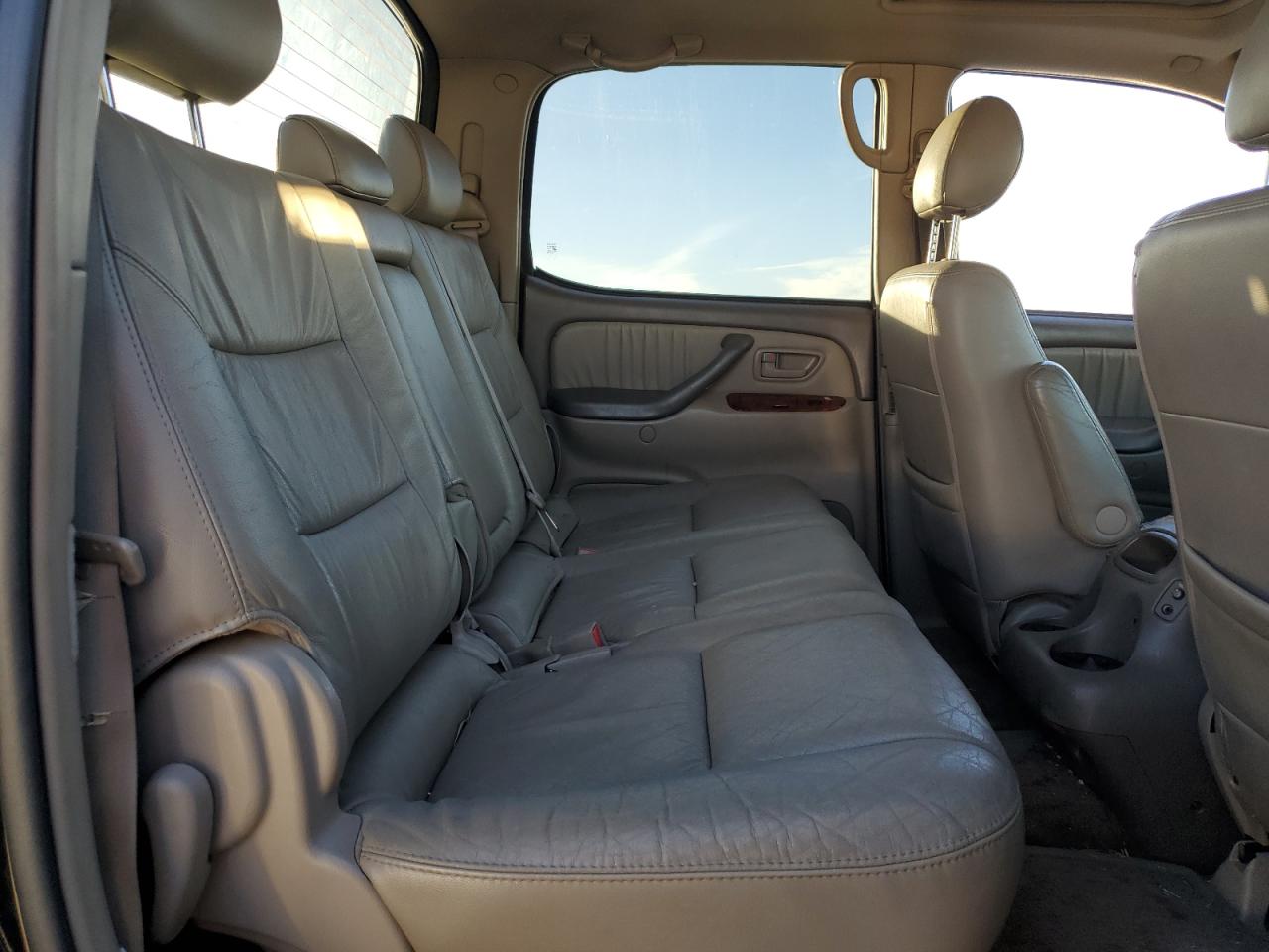 2005 Toyota Tundra - Image 10