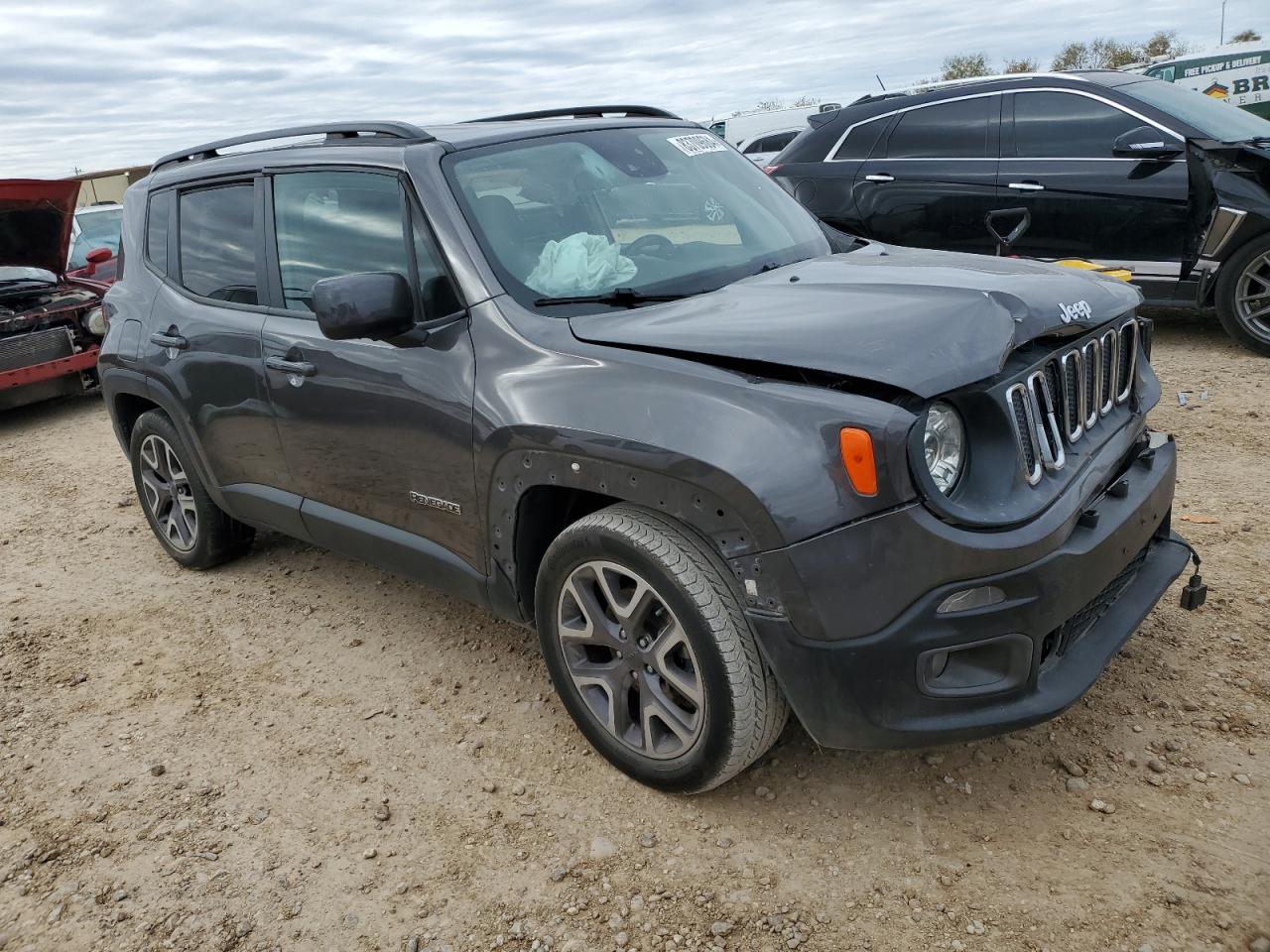 2018 Jeep Renegade - Image 4