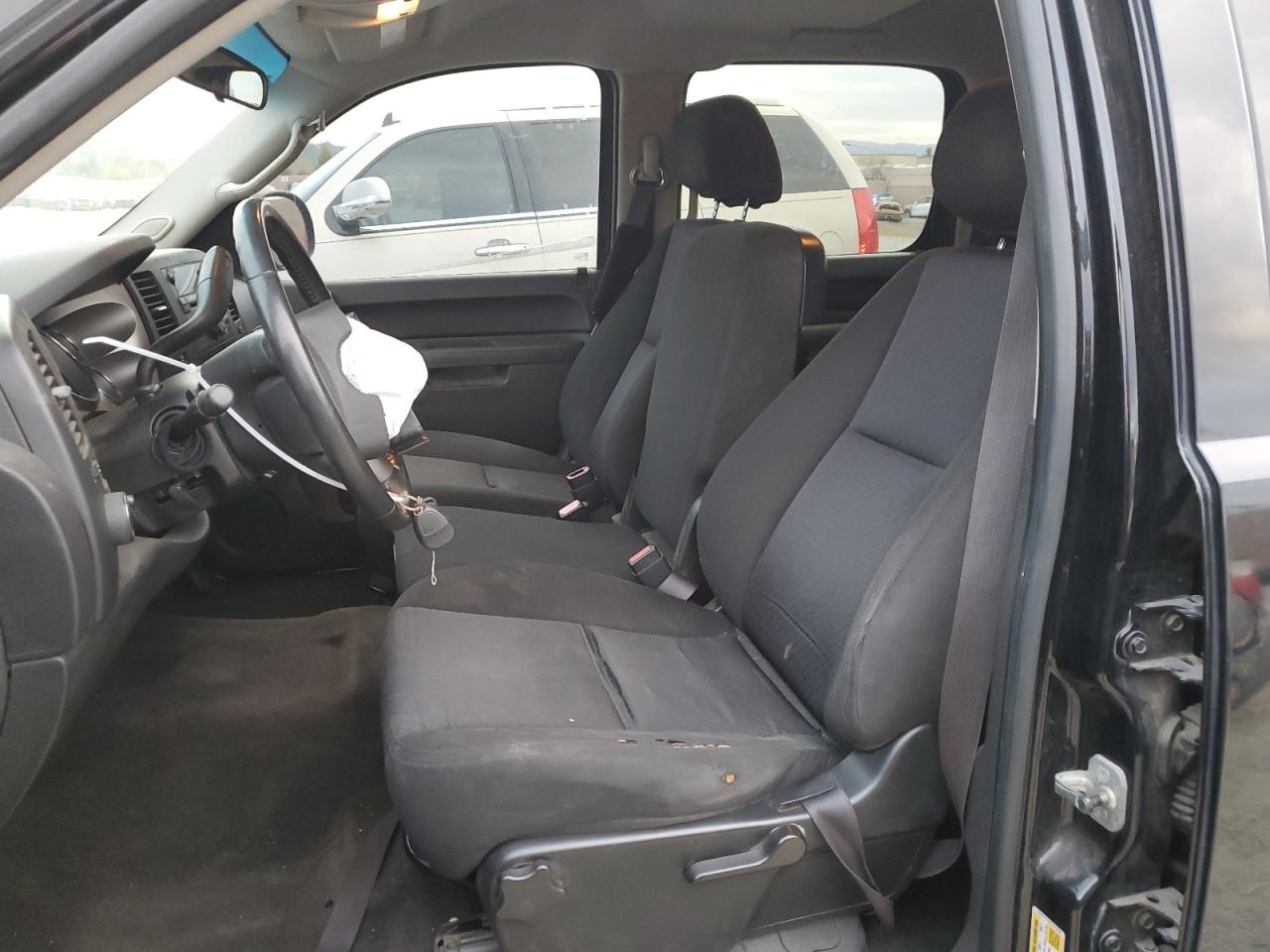 2010 Chevrolet Silverado - Image 7