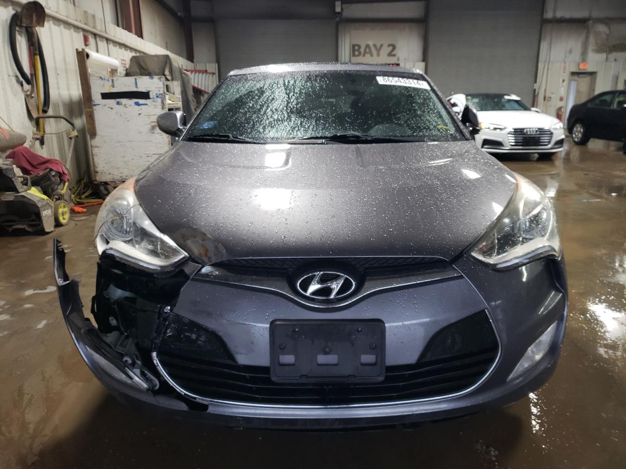 2016 Hyundai Veloster - Image 5