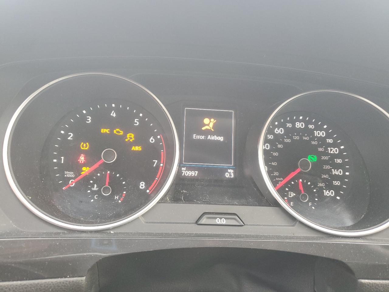2020 Volkswagen Tiguan - Image 9
