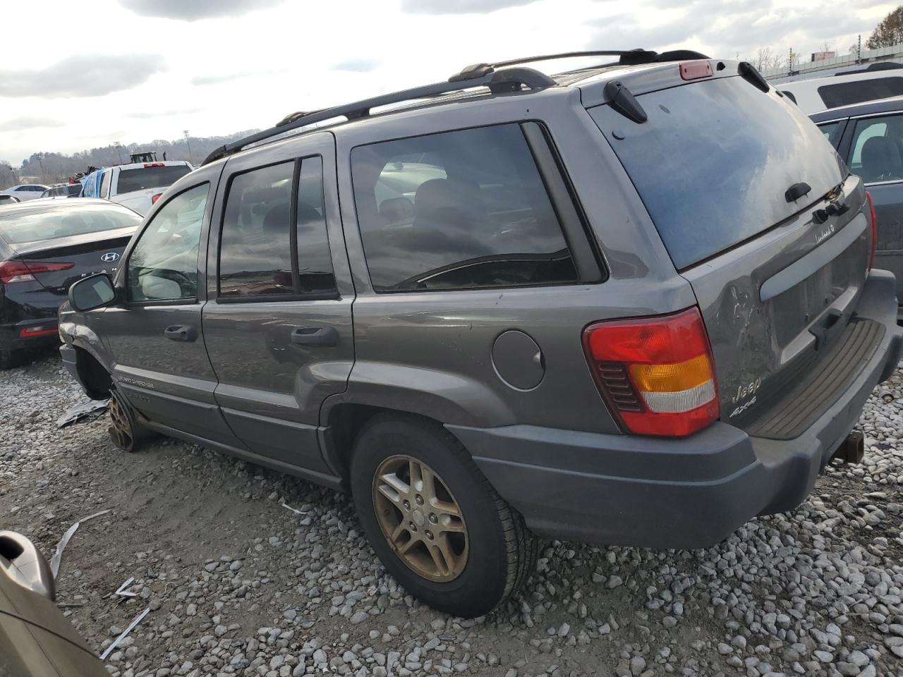 2003 Jeep Grand Cherokee - Image 2