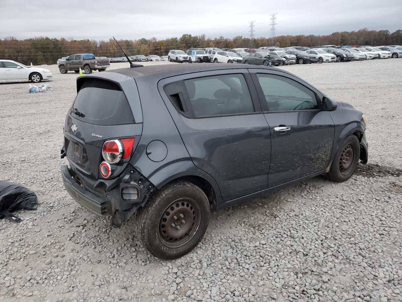 2013 Chevrolet Sonic - Image 3