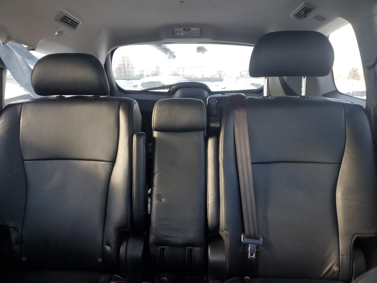 2011 Toyota Highlander - Image 10