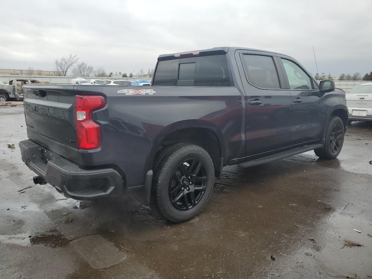 2022 Chevrolet Silverado - Image 3