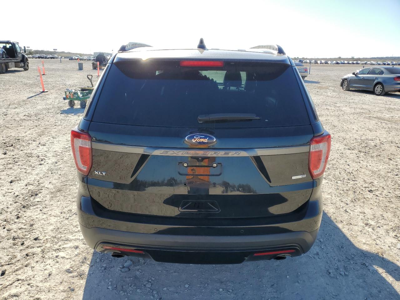 2017 Ford Explorer - Image 6