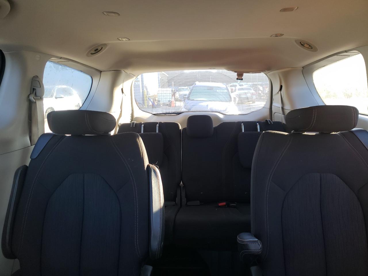 2017 Chrysler Pacifica Touring VIN: 2C4RC1DG8HR610595 Lot: 85560574