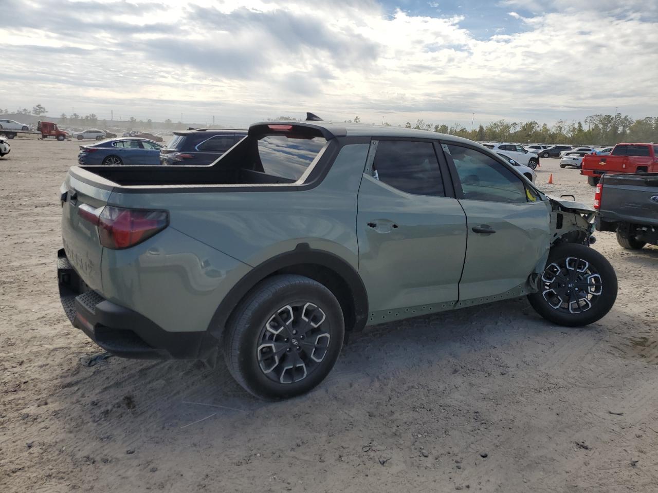 2024 Hyundai Santa Cruz - Image 3